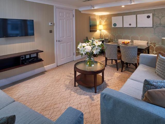 Executive Two Bedroom Serviced Apartment in the heart of the City of London