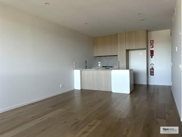 Executive Two Bedroom Top Floor Apartment in the Heart of Prospect