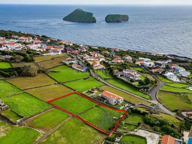 Exelente Terreno com vista mar para construção, à venda em Serretinha, Angra do Heroísmo