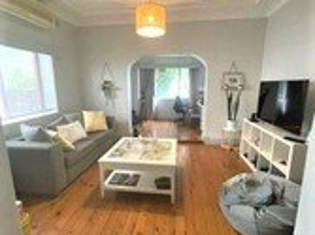 Exellent location, walk to the beach !