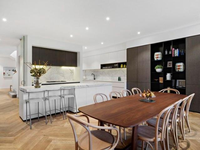 Architectural Brilliance and Lift Connected Luxury in Blue Chip Kooyong