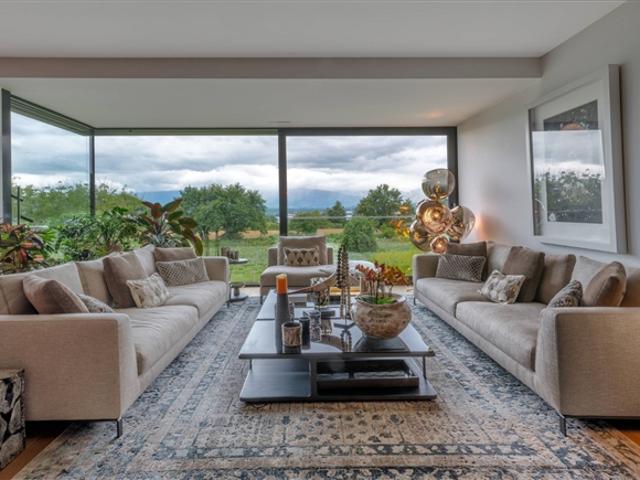 EXKLUSIV – 5 Zimmer Doppelhaus mit Terrassen, Gärten und Seeblick