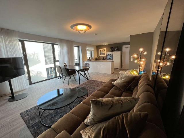 Exklusiv wohnen am Dom: 4 Zimmer Designwohnung mit Balkon & 2 Bädern – Einziehen & wohlfühlen!