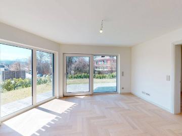 Exklusiv wohnen: Neubau mit Garten, Balkon oder Dachterrasse
