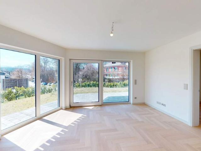 Exklusiv wohnen: Neubau mit Garten, Balkon oder Dachterrasse