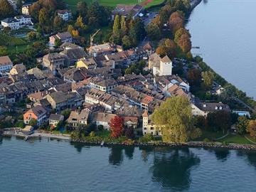 Exklusiv – Zu verkaufen – Mischgebäude im Dorfzentrum von St Prex