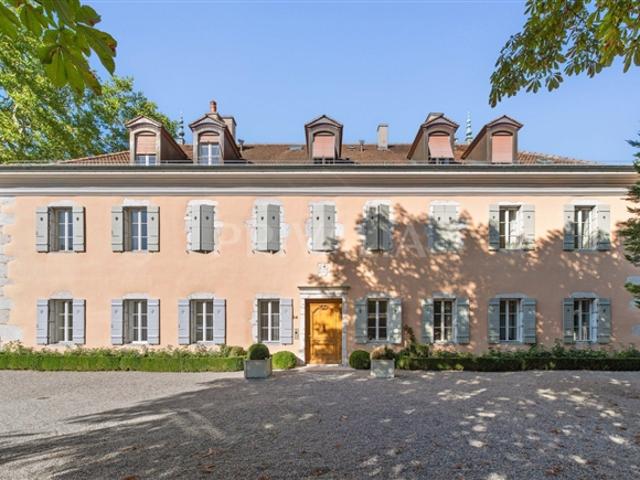Exklusiv – Außergewöhnliche Wohnung im Château de Veyrier