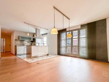 Exklusiv & bezugsfrei: Moderne Innenstadtwohnung mit Balkon und Stellplatzoption