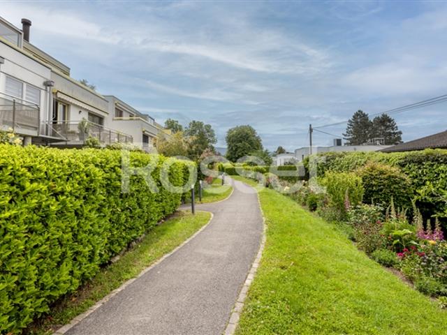 Exklusiv Charmantes Apartment mit Terrasse und Garten in Bernex