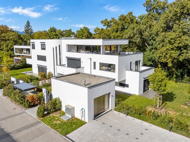 Exklusiv – Chêne Bougeries – Elegantes 4 Zimmer Doppelhaus mit privatem Garten von 308 m²