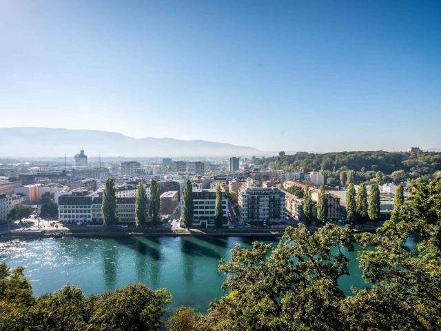 Exklusiv: Doppelhaus mit Blick auf die Rhône