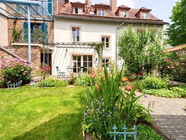 Exklusiv. Einzigartige Perle! Wunderschönes Bauernaus mit Atelier, hochwertig saniert