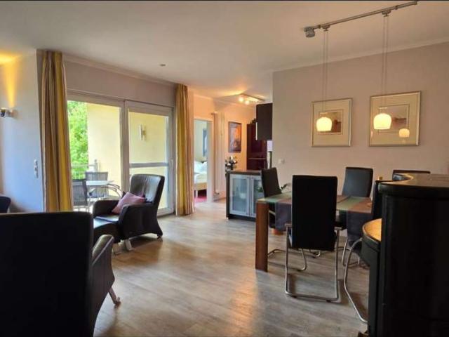 Exklusiv eingerichtete 3 Zi. Wohnung/Fewo in TOP Lage mit Balkon, Loggia, Kamin, Tiefgarage, Keller