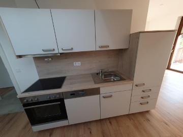 Exklusiv für betreutes Wohnen: Geförderte Altbauwohnung mit Balkon