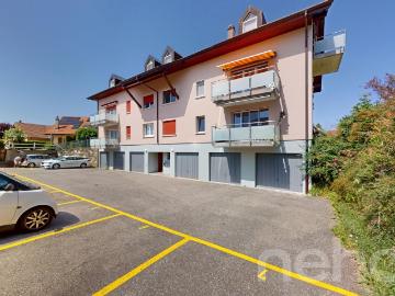 Exklusiv: Geräumige 3 Zimmer Wohnung auf dem Dachboden
