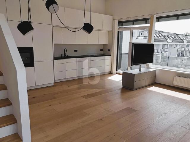 EXKLUSIV GESCHNITTEN RUHELAGE MIT BALKON HOCHWERTIGE AUSSTATTUNG