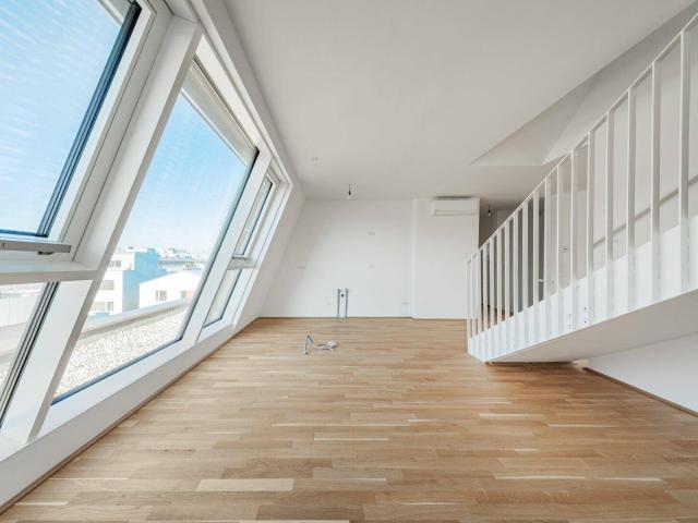 Moderner Dachgeschosstraum inkl. Klimaanlage | mit eigenem Liftzugang, zwei Bäder und Dachterrasse >> TOP Anbindung