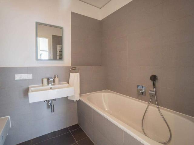 Exklusiv möblierte 3 Zimmer Designwohnung im Grandaire mit Balkon und Weitblick