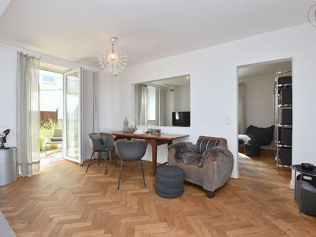 Exklusiv möblierte Altbauwohnung mit wöchentlichem Reinigungsservice im beliebten Stuttgarter Westen
