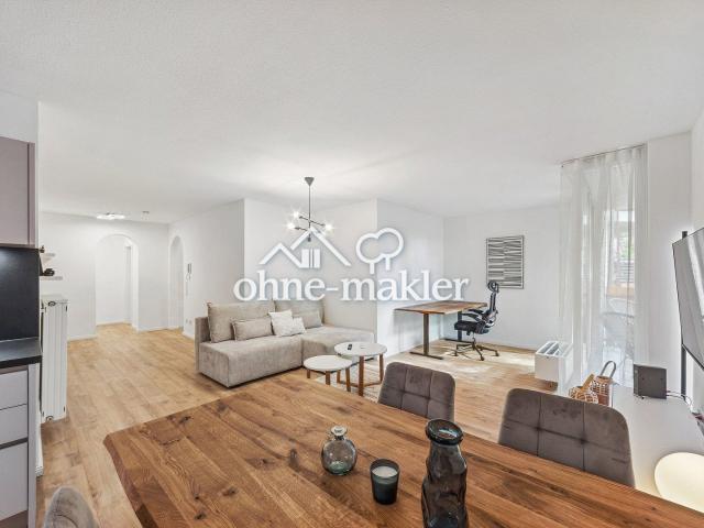 Exklusiv möblierte und renovierte Wohnung, EBK, Balkon und Tiefgaragenstellplatz