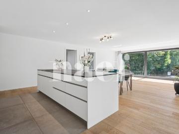 EXKLUSIV: Prächtige 4,5 Zimmer Wohnung von ca. 130 m² mit Terrasse zum Verkauf in Fribourg