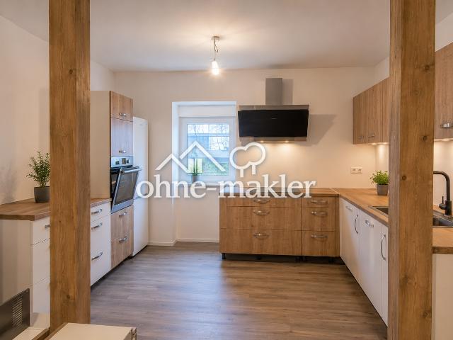 Exklusiv sanierte 3 Zimmer Küche Bad Wohnung mit großer Terrasse, und hochwertiger Ausstattung