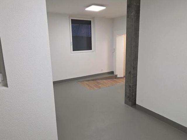 Exklusive 3.5 Zi. Maisonettewohnung mit Liftzugang und eigenem Vorraum