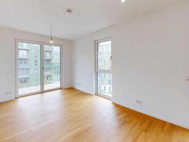 Exklusive 3,5 Zimmer Wohnung mit 3 BALKONEN, 2 BÄDERN und EBK im Neubauquartier 'Ferdinand's Garden'