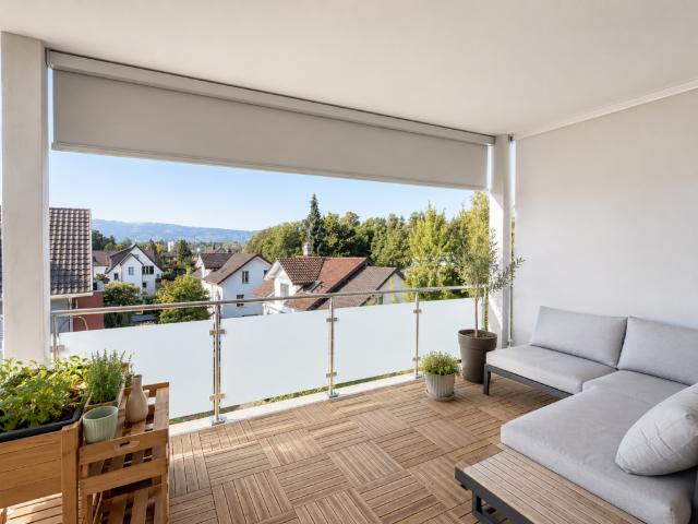 Exklusive 3.5 Zimmer Wohnung mit grossem Balkon zu vermieten