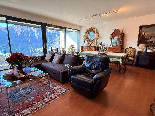 Exklusive 3,5 Zimmer Wohnung mit großer Terrasse und Seeblick