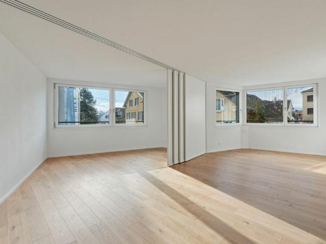Exklusive 3.5 Zimmer Wohnung im Herzen von Küsnacht