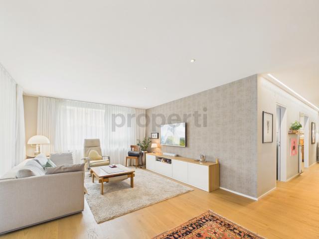 Exklusive 3.5 Zimmer Designeroase mit privatem Gartenparadies