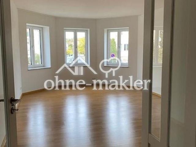 Exklusive 3,5 Zimmer Obergeschosswohnung mit einem großen Balkon