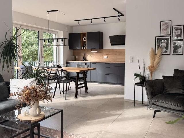 Exklusive 3 Zi. Wohnung mit Balkon, Aufzug & Top Lage in Gütersloh
