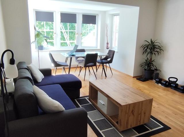 Exklusive 3 Zim Wohn. mit Balkon & Parkplatz Nähe S Bahn Mockauer Str