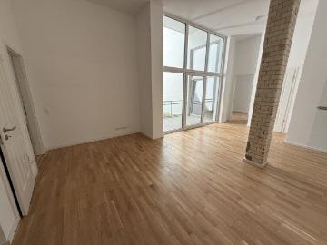 Hochwertige 2 Zimmerwohnung mit großzügigem Balkon|Aufzug|Stellplatz|Bad mit Dusche|Rollladen