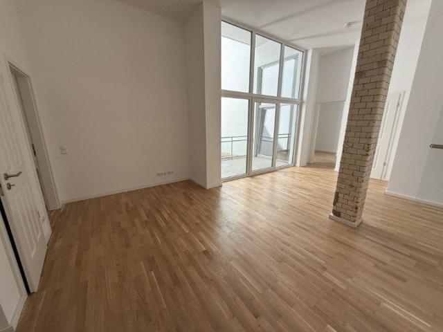 Hochwertige 2 Zimmerwohnung mit großzügigem Balkon|Aufzug|Stellplatz|Bad mit Dusche|Rollladen