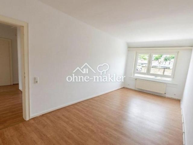 Exklusive 3 Zimmer DG Wohnung mit Einbauküche in Wiesbaden