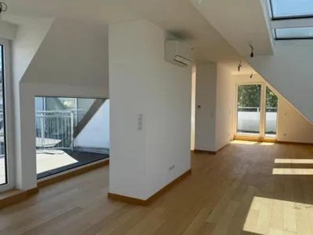 Exklusive 3 Zimmer DG Wohnung mit Terrasse, Erstbezug in 1190 Wien!