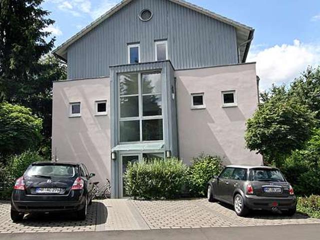 Exklusive 3 Zimmer Maisonette Penthousewohnung mit Dachterrasse und Schlossblick in Bestlage