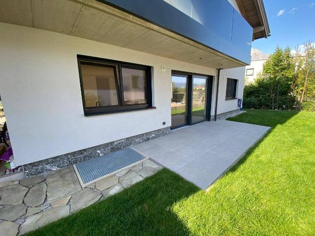 Exklusive 3 Zimmer Wohnung zu vermieten mit Garten oder Terrasse