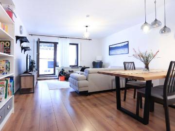 Exklusive 3 Zimmer Wohnung in verkehrsgünstiger Lage mit eigenem Garten