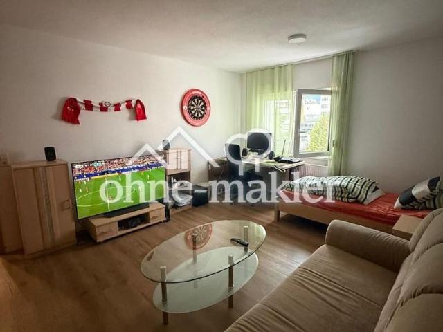 Exklusive 3 Zimmer Wohnung in zentraler Lage mit großem Balkon