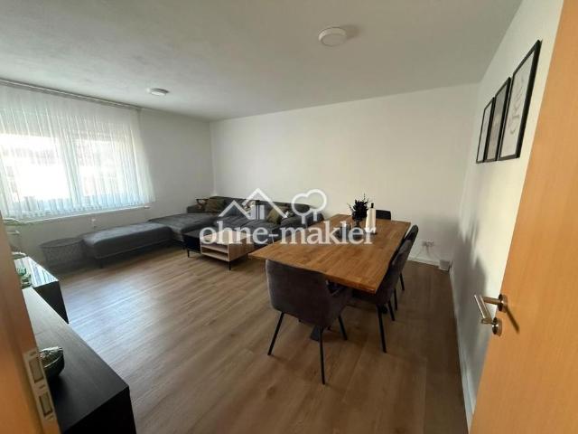 Exklusive 3 Zimmer Wohnung in zentraler Lage mit großem Balkon im 1. OG