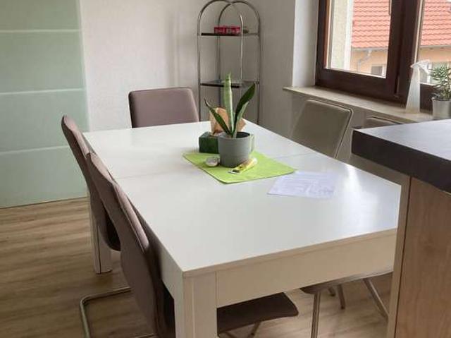 Exklusive 3 Zimmer Wohnung in Niederkirchen b. D