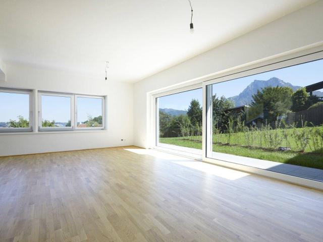 Exklusive 3 Zimmer Wohnung mit Wohnbaupreis und 192 m² Eigengarten