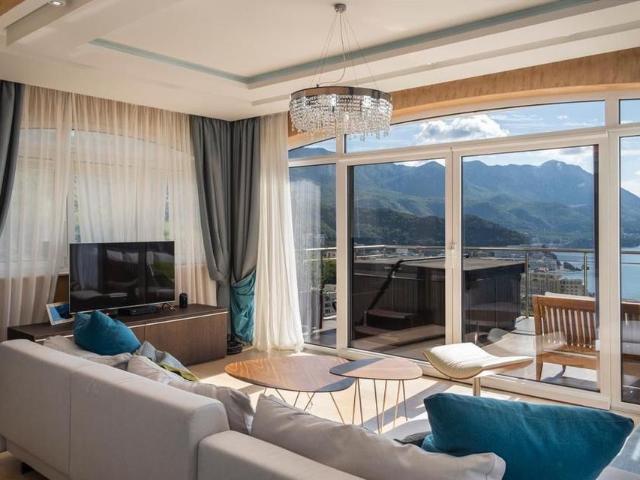 Exklusive 3 Schlafzimmer Wohnung mit freiem Meerblick & Whirlpool