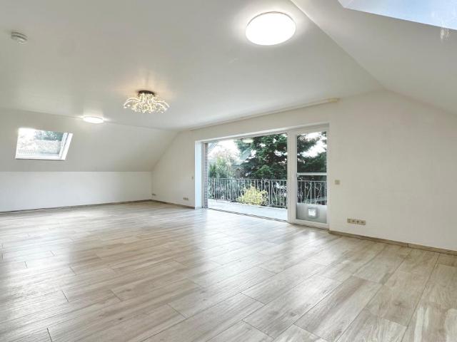 Exklusive 117 qm Luxuswohnung in Ratingen Mitte – Licht & Lebensqualität, Stellplatz, Balkon Küche