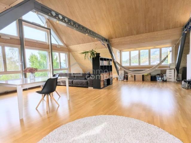 Exklusive 119m² Loft Dachbodenwohnung mit Lift, Panoramablick & Parkplatz