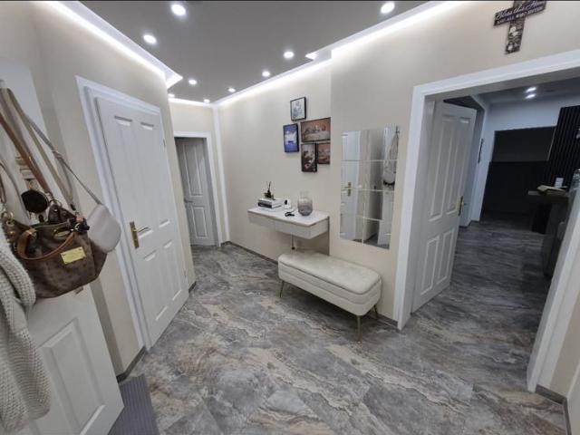 Exklusive 140 m² Business Wellness Wohnung mit Sauna & Jacuzzi nahe Köln